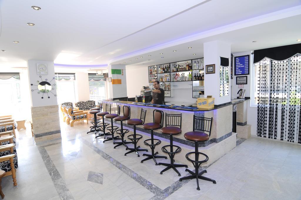 Altinbas Apart Hotel Кушадасы Экстерьер фото