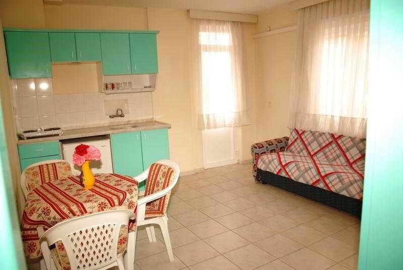 Altinbas Apart Hotel Кушадасы Экстерьер фото